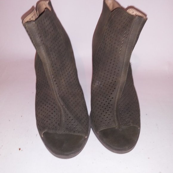 Brash Womens Shoes size 7 Faux Suede Booties Olive Green Open Tie Side Zip All M - Picture 8 of 14